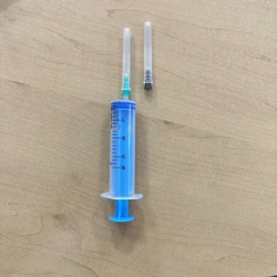 Sterile Single-Use Three-Part Injection Syringe with Needles, Luer Type 18B