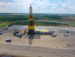 BU 5000/320 EK-BMCH Echelon Drilling Rig 320 Ton Capacity