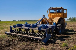 Chisel Plow PCHN-4U for Soil Tilling and Leveling