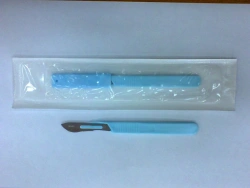 Disposable Surgical Scalpel with Plastic Handle Type 2, Blade No. 22