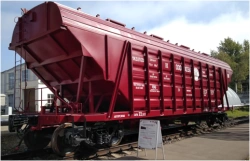 Grain Hopper Car for Transporting Food Cargo Model 19-3058