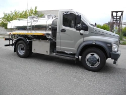 Food Transport Vehicle for Liquid Foods - Tanker Type 47122, Modification 47122S on GAZ C42R33 Chassis