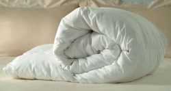 Cozy Quilted Blankets for Adults - Cotton and Synthetic Fibers