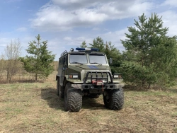 Low-Pressure Tire Snow and Swamp Vehicle ZTM 30081-10